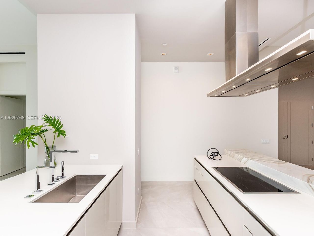 18501 E Collins, Unit 1503, Sunny Isles Beach, FL 33160 Photo