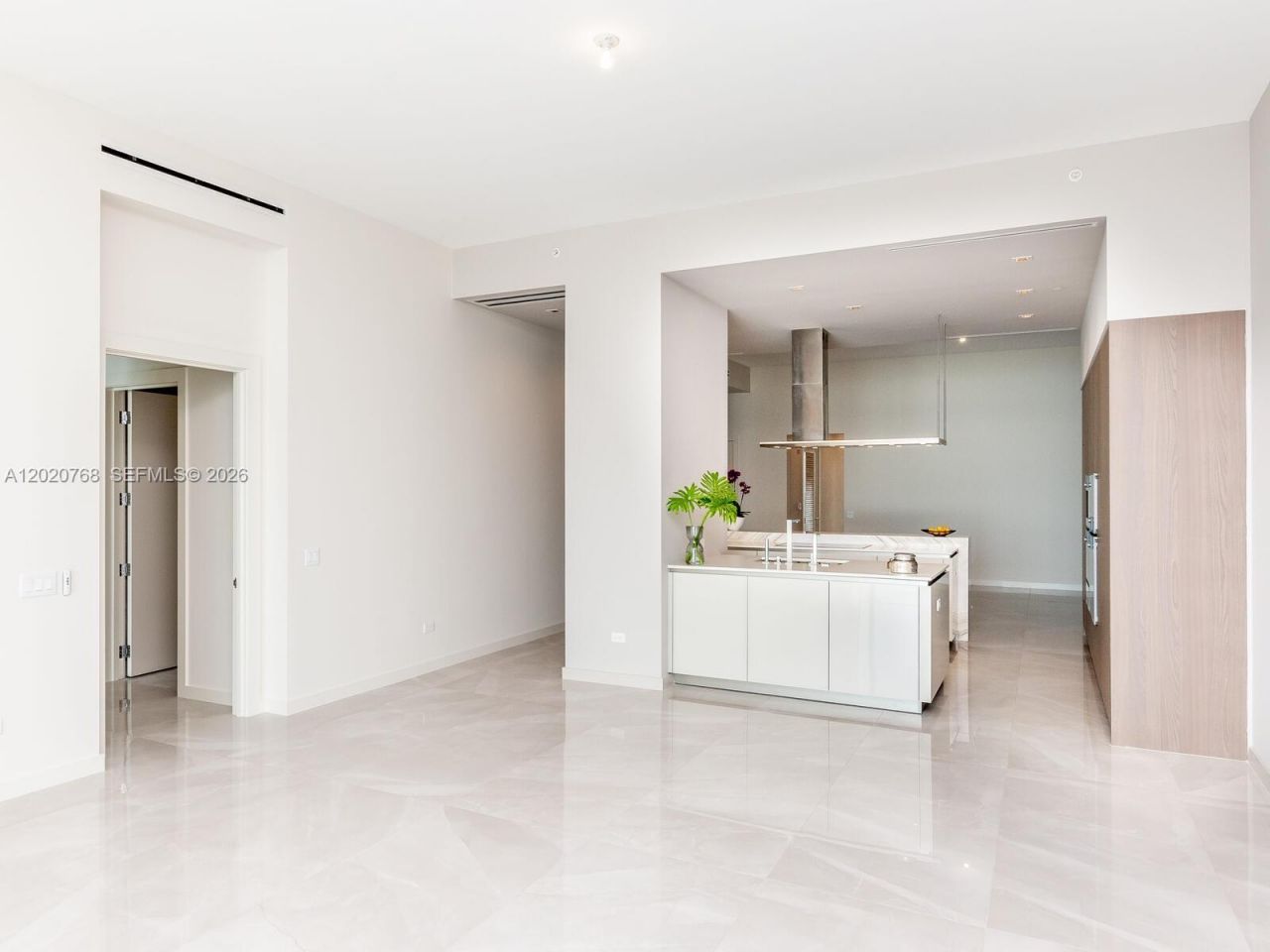 18501 E Collins, Unit 1503, Sunny Isles Beach, FL 33160 Photo
