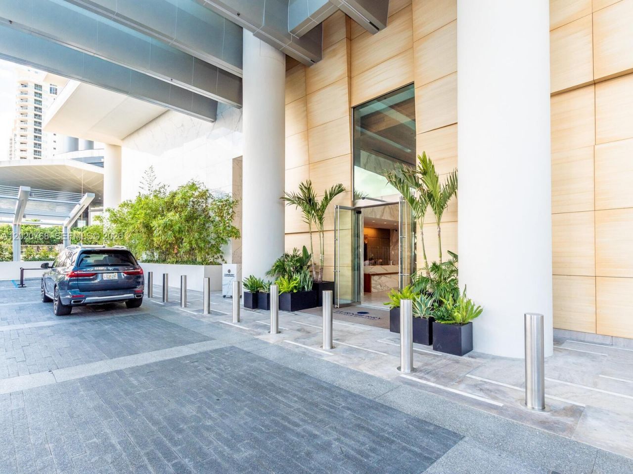 18501 E Collins, Unit 1503, Sunny Isles Beach, FL 33160 Photo