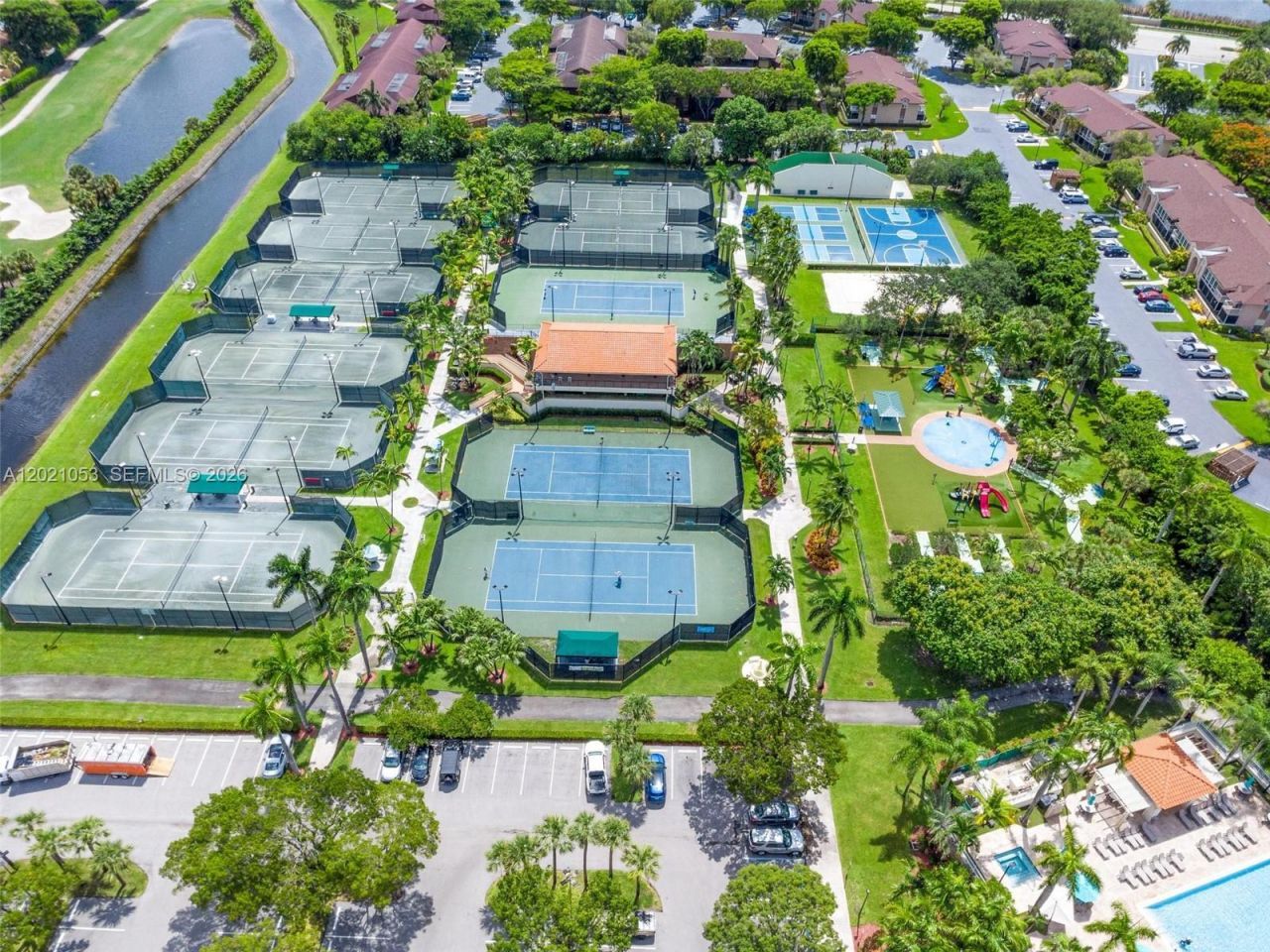 10635 NW 54th St , Doral, FL 33178 Photo