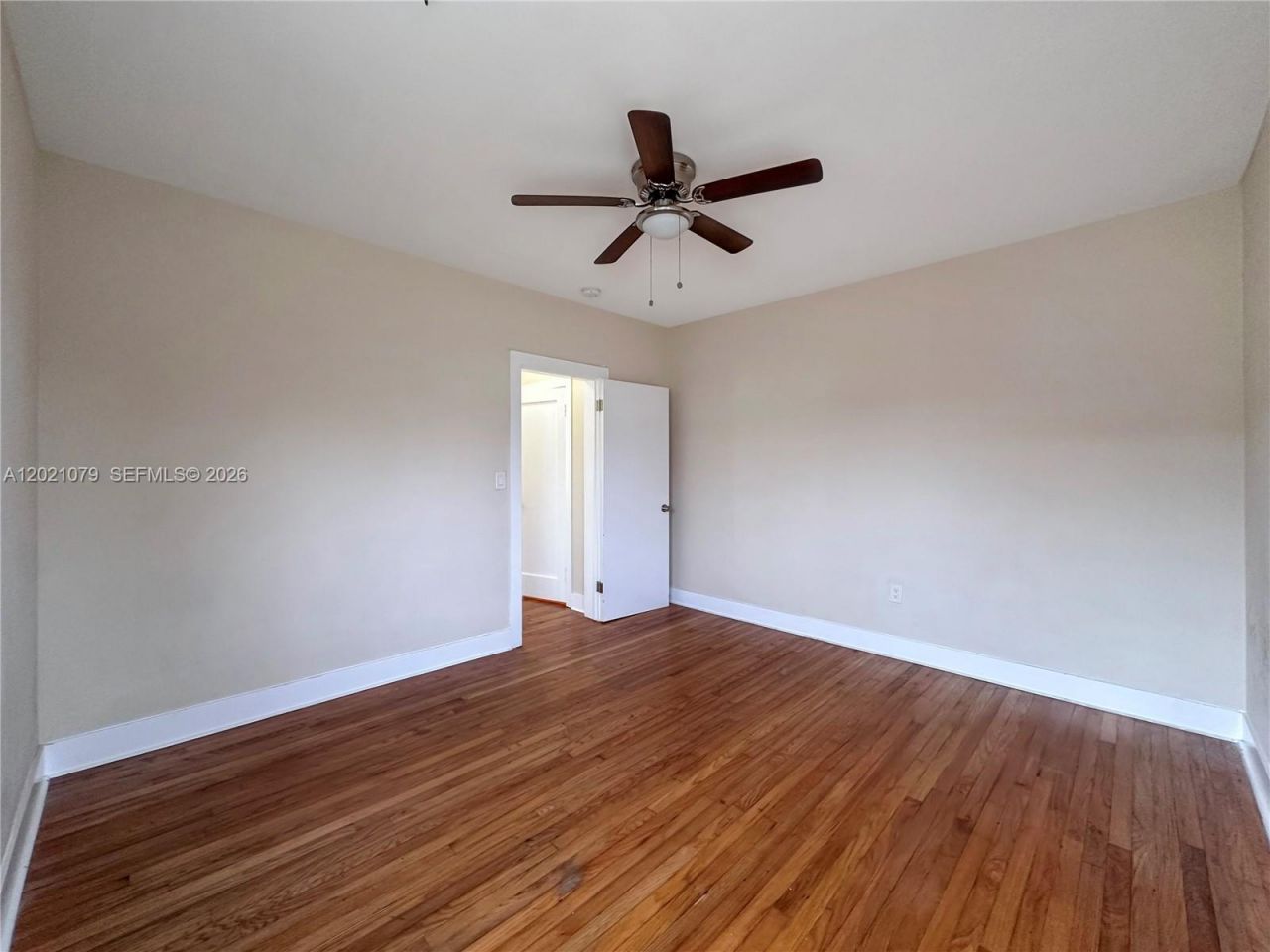 965 Bay Dr , Unit 8, Miami Beach, FL 33141 Photo