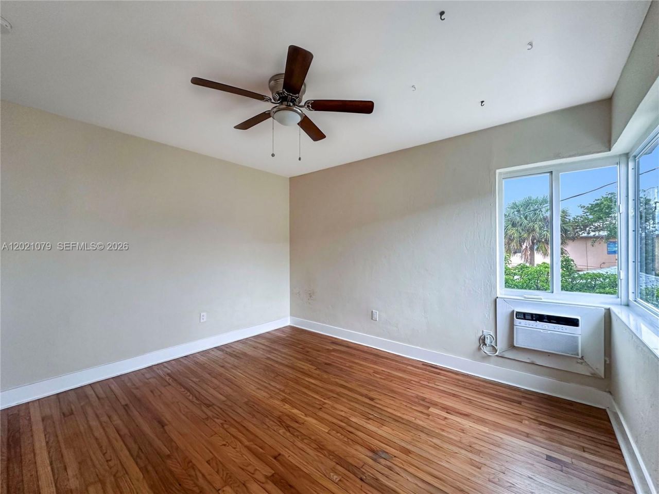 965 Bay Dr , Unit 8, Miami Beach, FL 33141 Photo