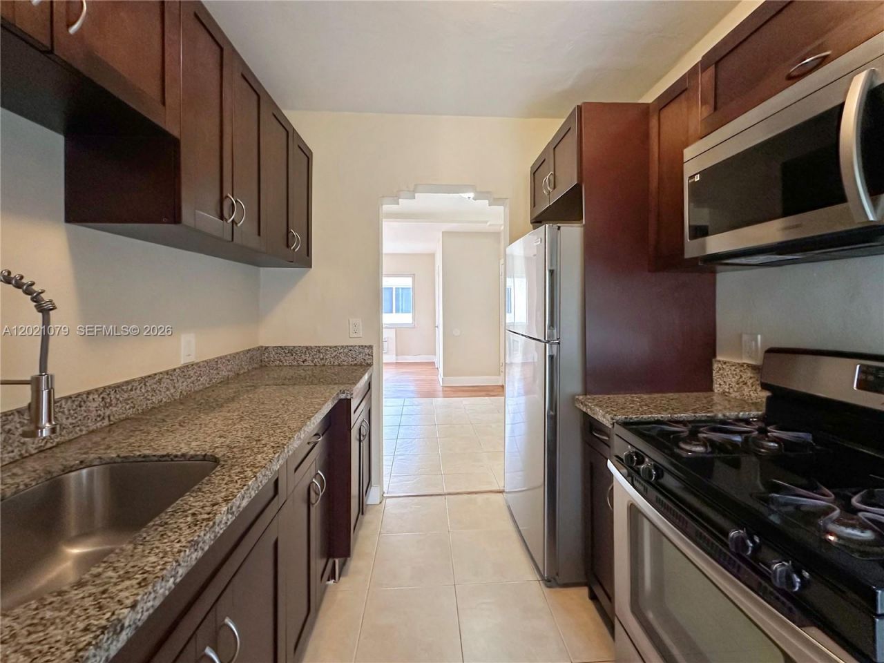 965 Bay Dr , Unit 8, Miami Beach, FL 33141 Photo