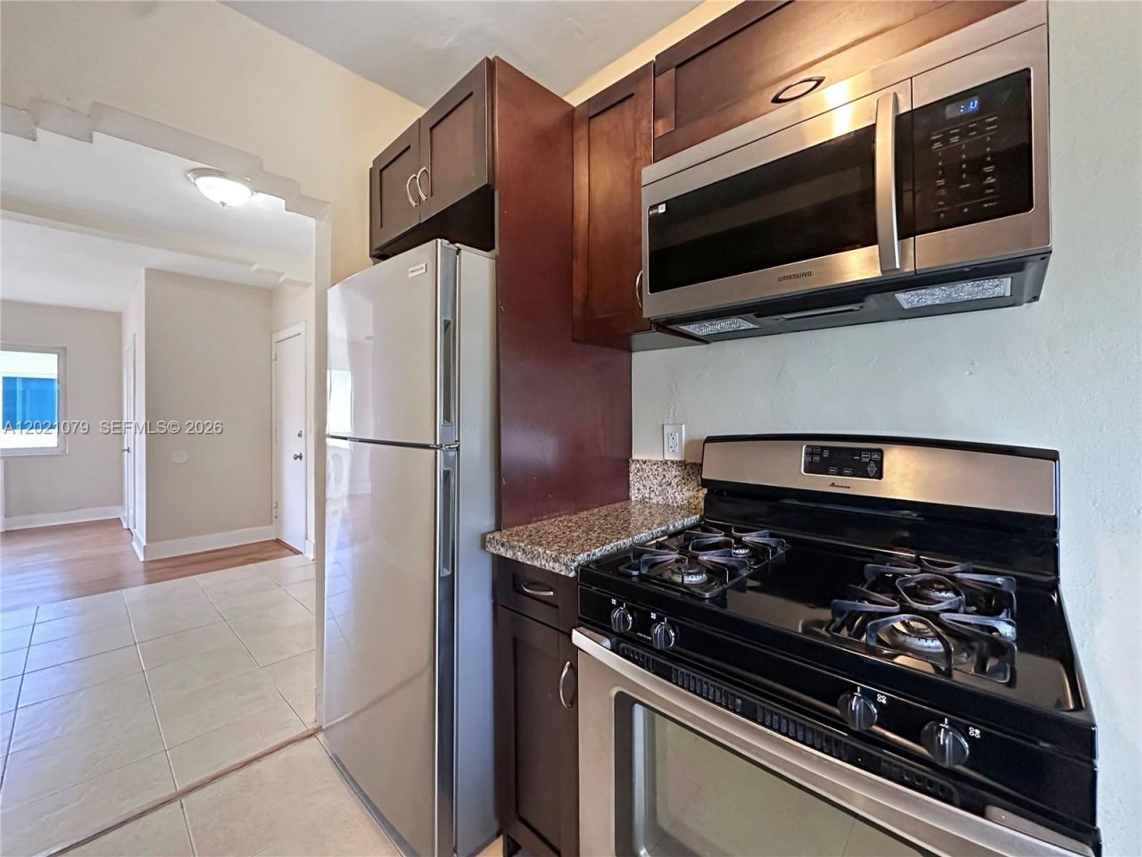 965 Bay Dr , Unit 8, Miami Beach, FL 33141 Photo