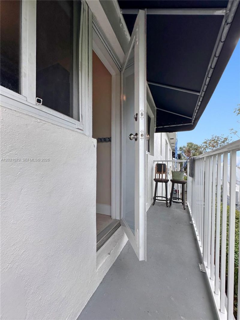 965 Bay Dr , Unit 8, Miami Beach, FL 33141 Photo