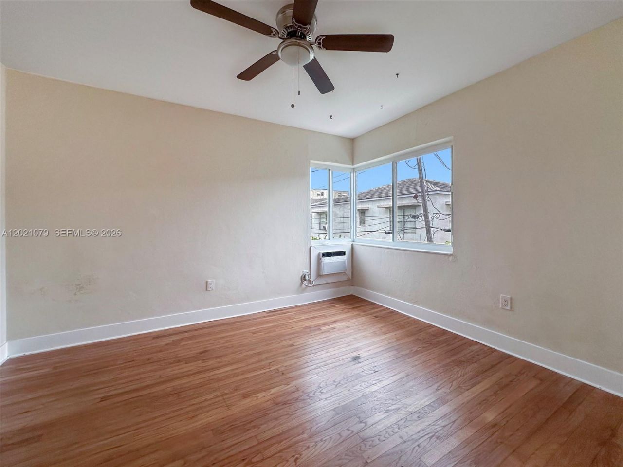 965 Bay Dr , Unit 8, Miami Beach, FL 33141 Photo