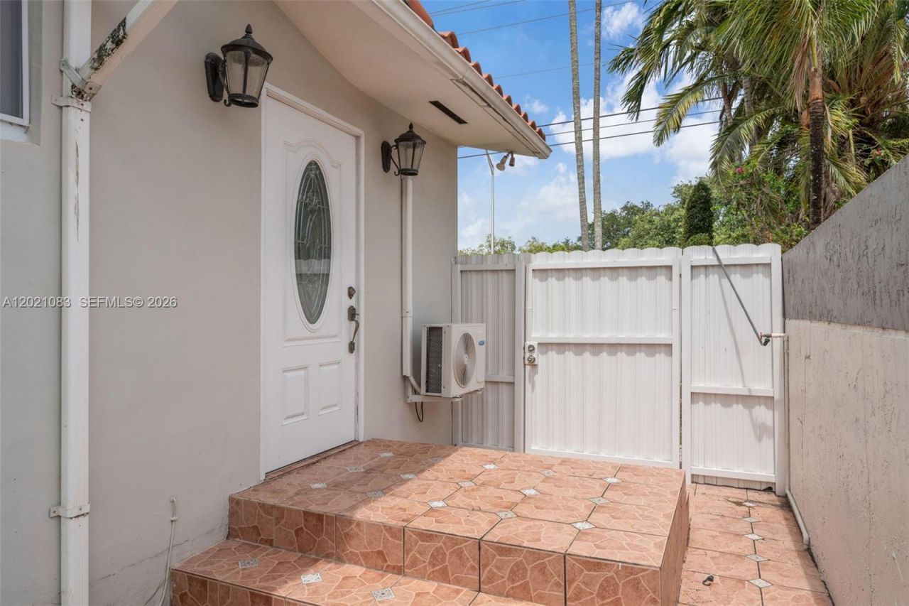 5500 SW 87th Ave, Miami, FL 33165 Photo
