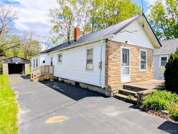 959 N Erie Avenue , North Tonawanda, NY 14120