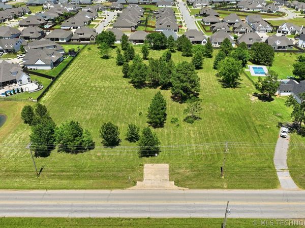 633 E 131 Street S, Jenks, OK 74037