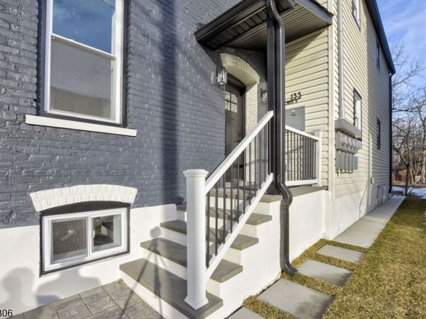 135 Forest St, Unit 2F, Montclair, NJ 07042