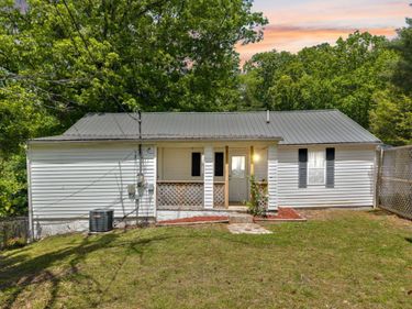 10591 State Hwy 504 , Olive Hill, KY 41164
