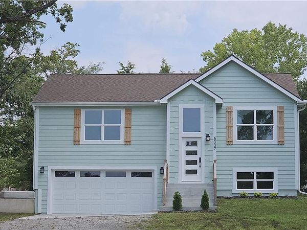 5037 Comanche Lane, McLouth, KS 66054