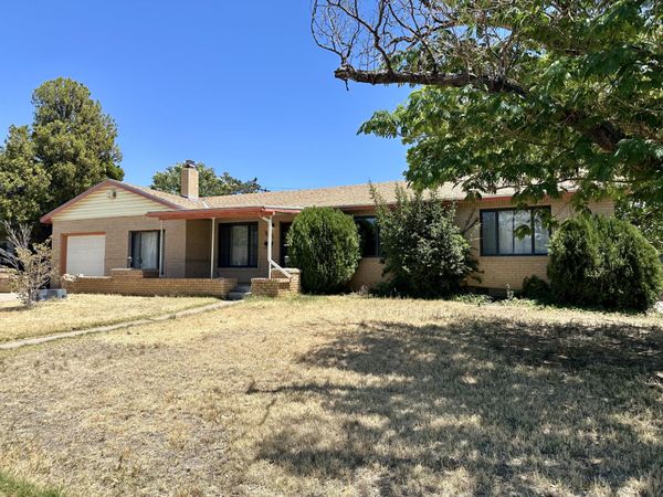 1902 Wisconsin Street NE, Albuquerque, NM 87110