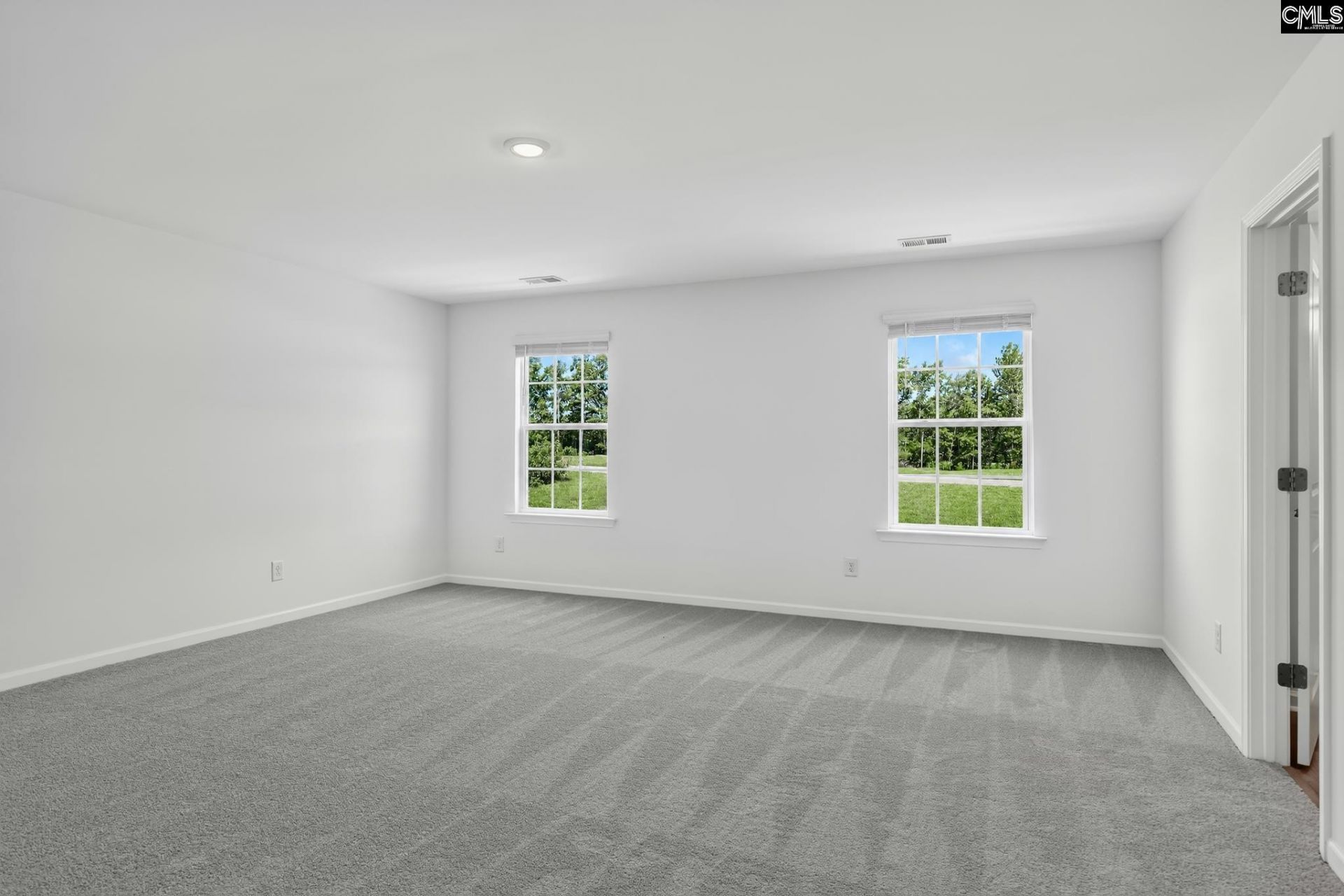 246 Foxglade Drive Photo 16