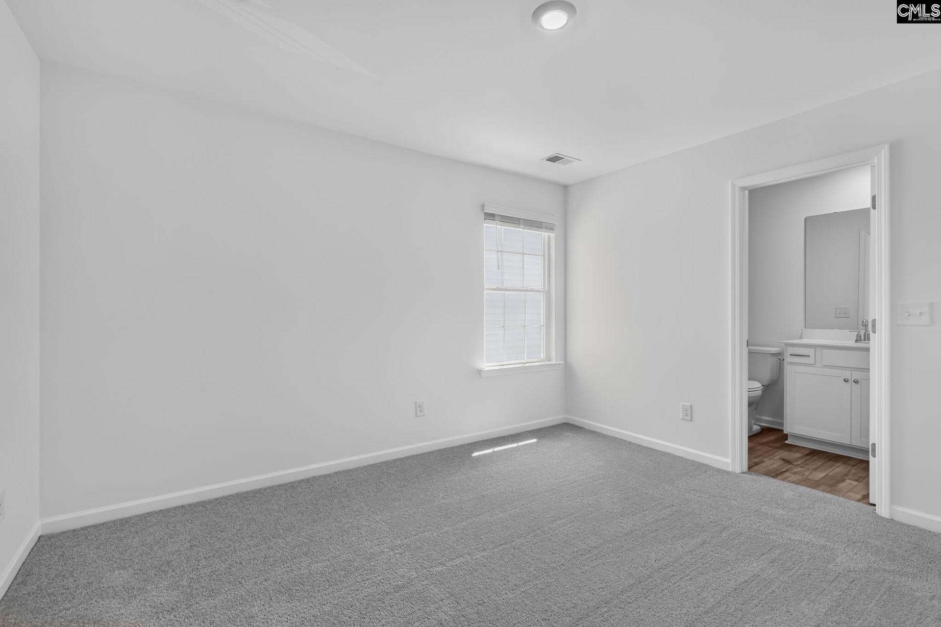 246 Foxglade Drive Photo 21