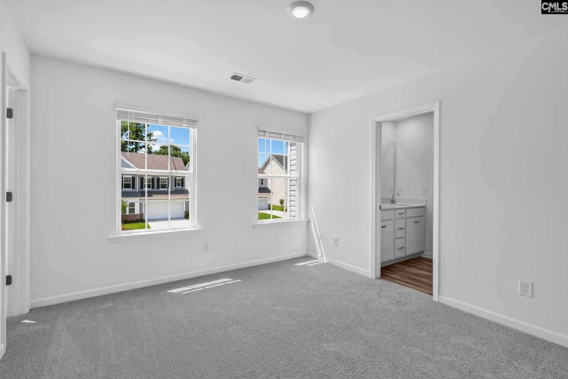246 Foxglade Drive Photo 22