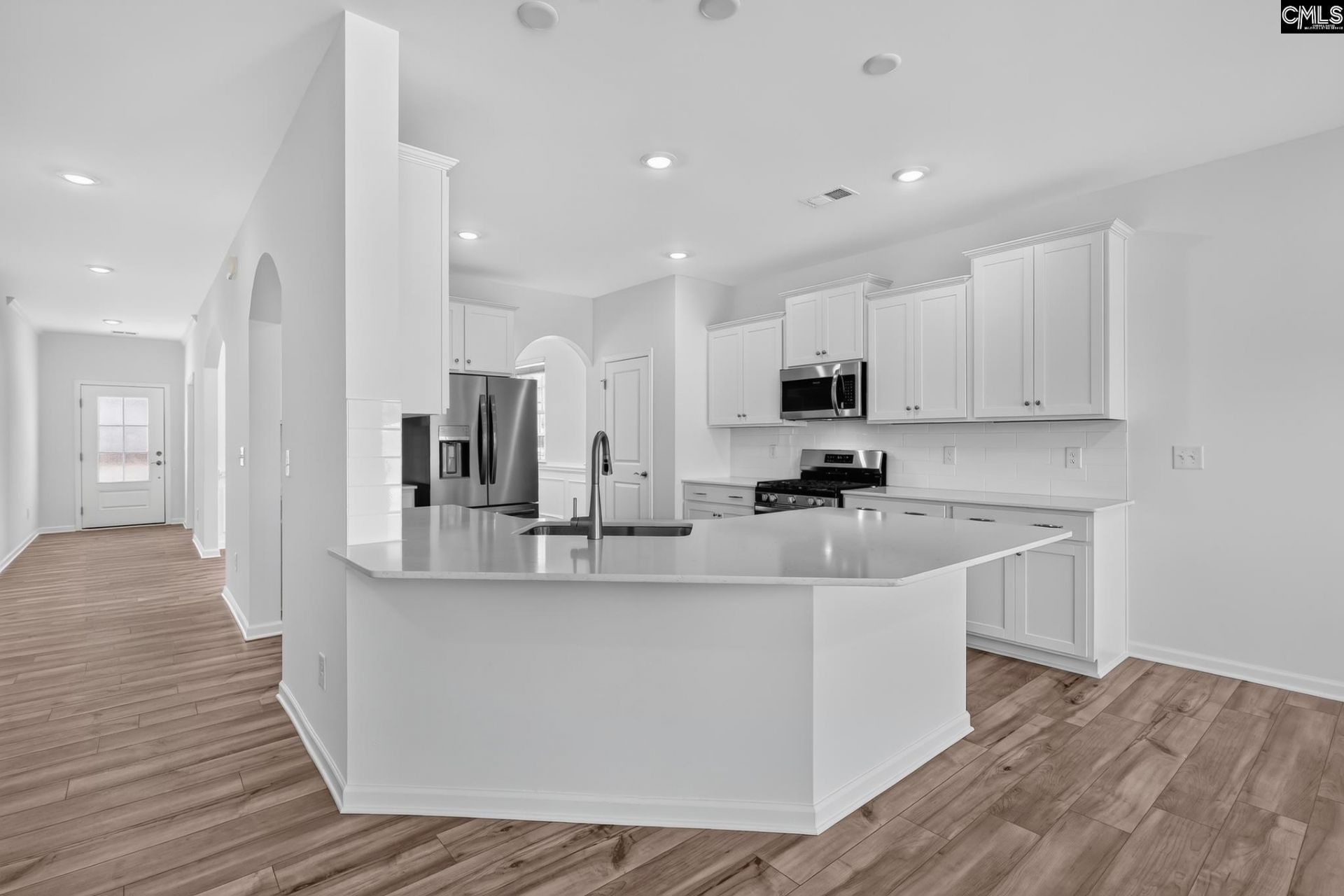 246 Foxglade Drive Photo 9