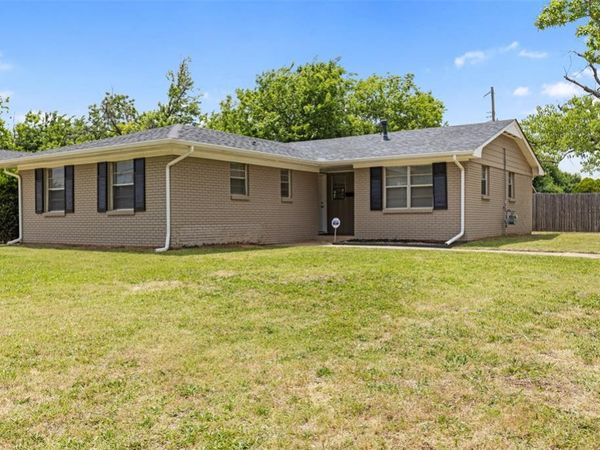8221 N Harvey Avenue, Oklahoma City, OK 73114