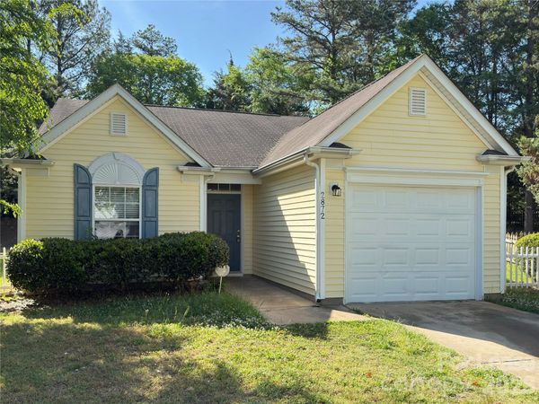 2872 Oasis Lane , Charlotte, NC 28214
