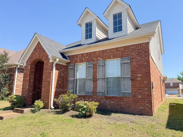 9085 CHIMNEYROCK BLVD, Memphis, TN 38016