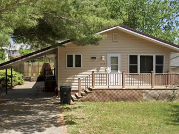 1517 1ST AVE, Muscatine, IA 52761