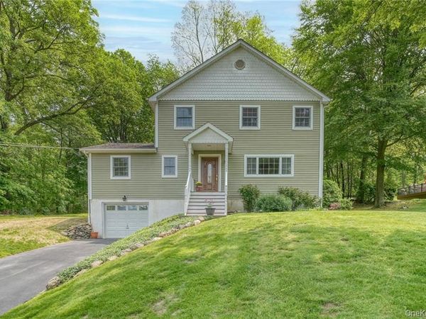 8 Roberts Drive , Monroe, NY 10950
