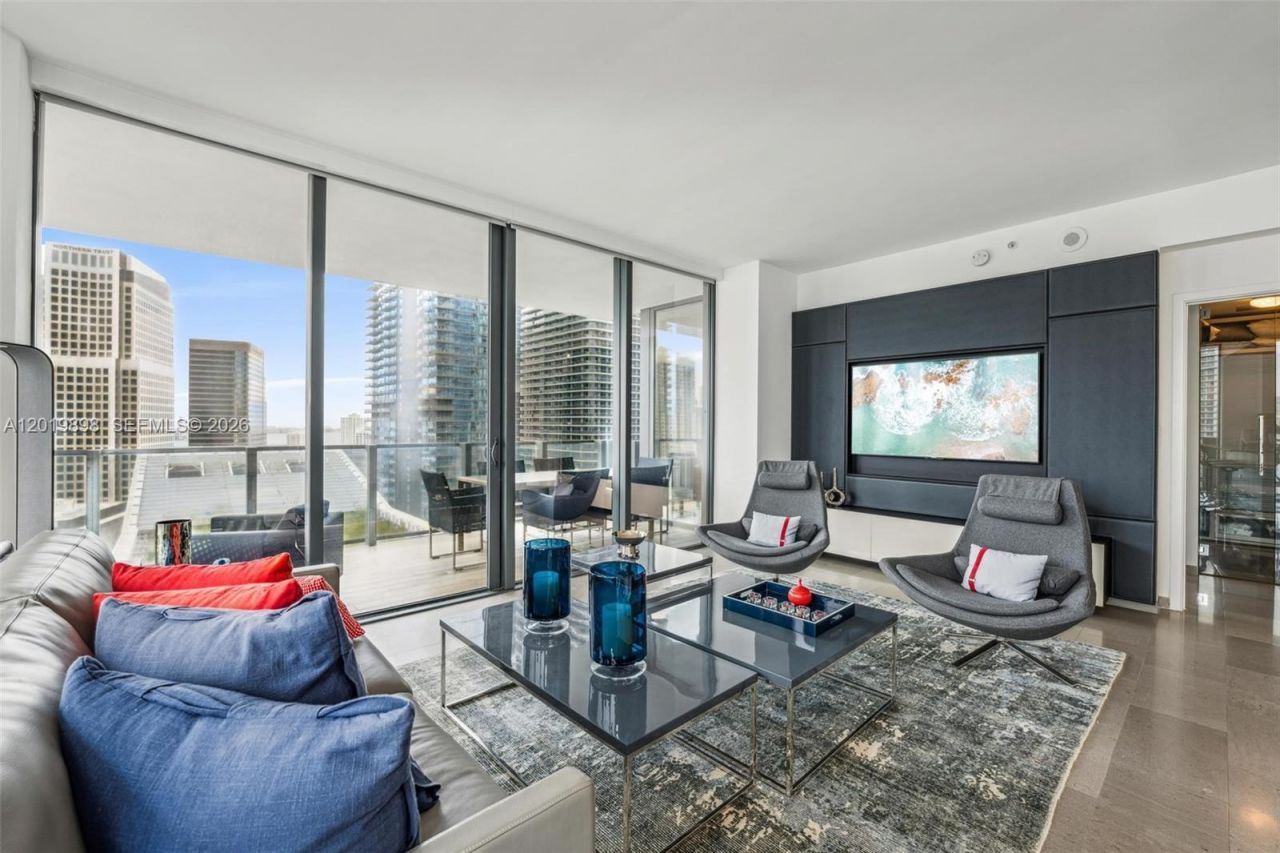 88 SW 7th St , Unit 2111, Miami, FL 33130 Photo