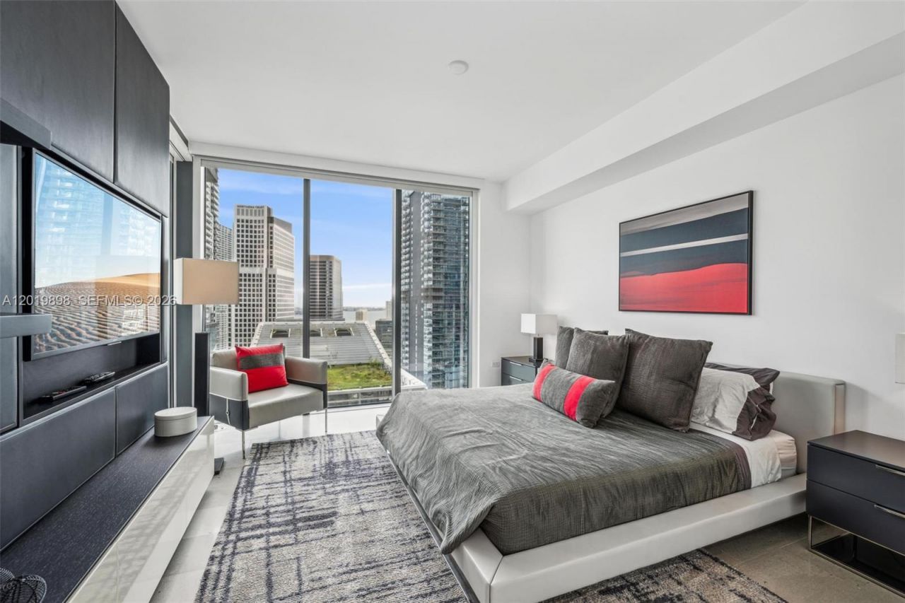 88 SW 7th St , Unit 2111, Miami, FL 33130 Photo