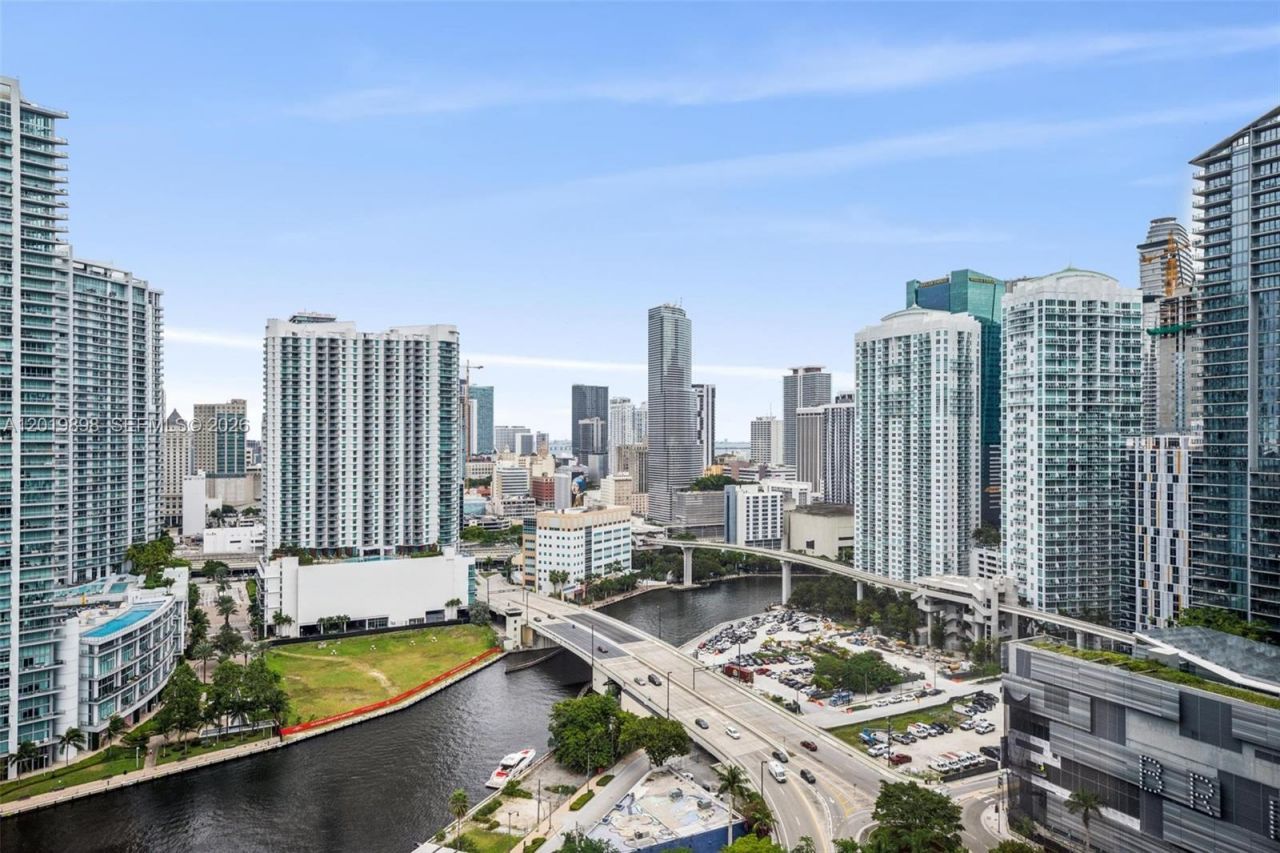 88 SW 7th St , Unit 2111, Miami, FL 33130 Photo
