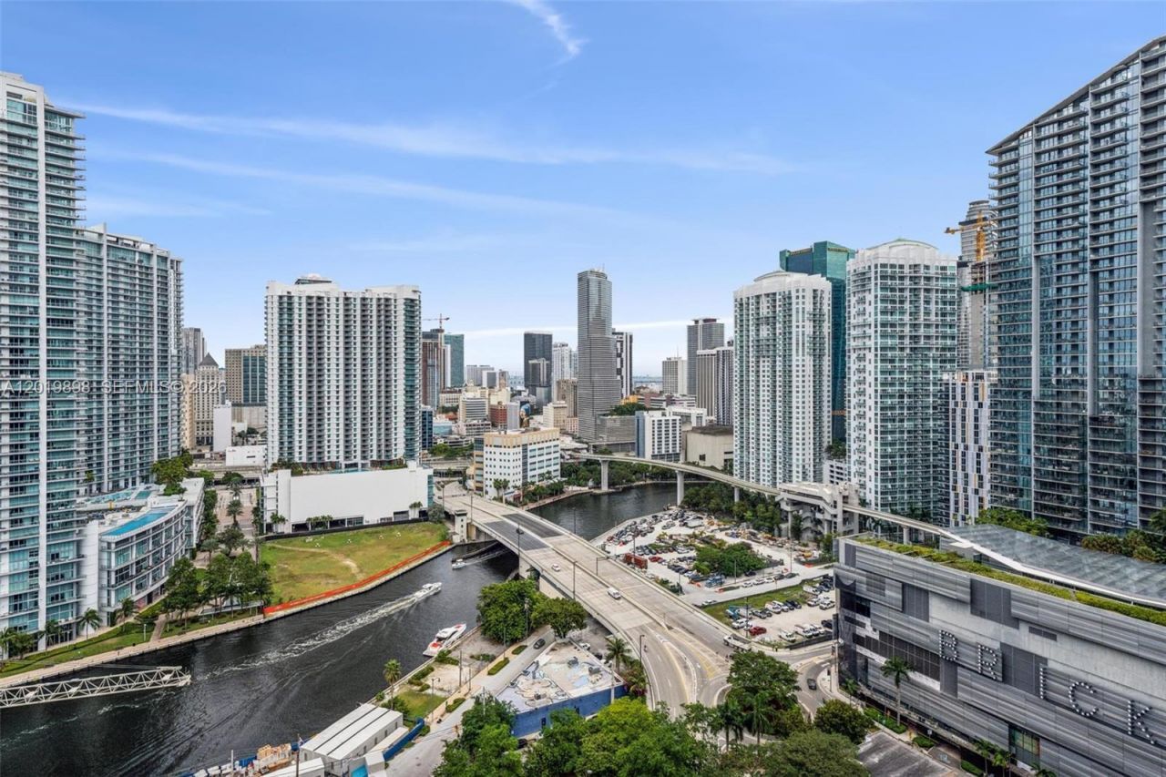 88 SW 7th St , Unit 2111, Miami, FL 33130 Photo