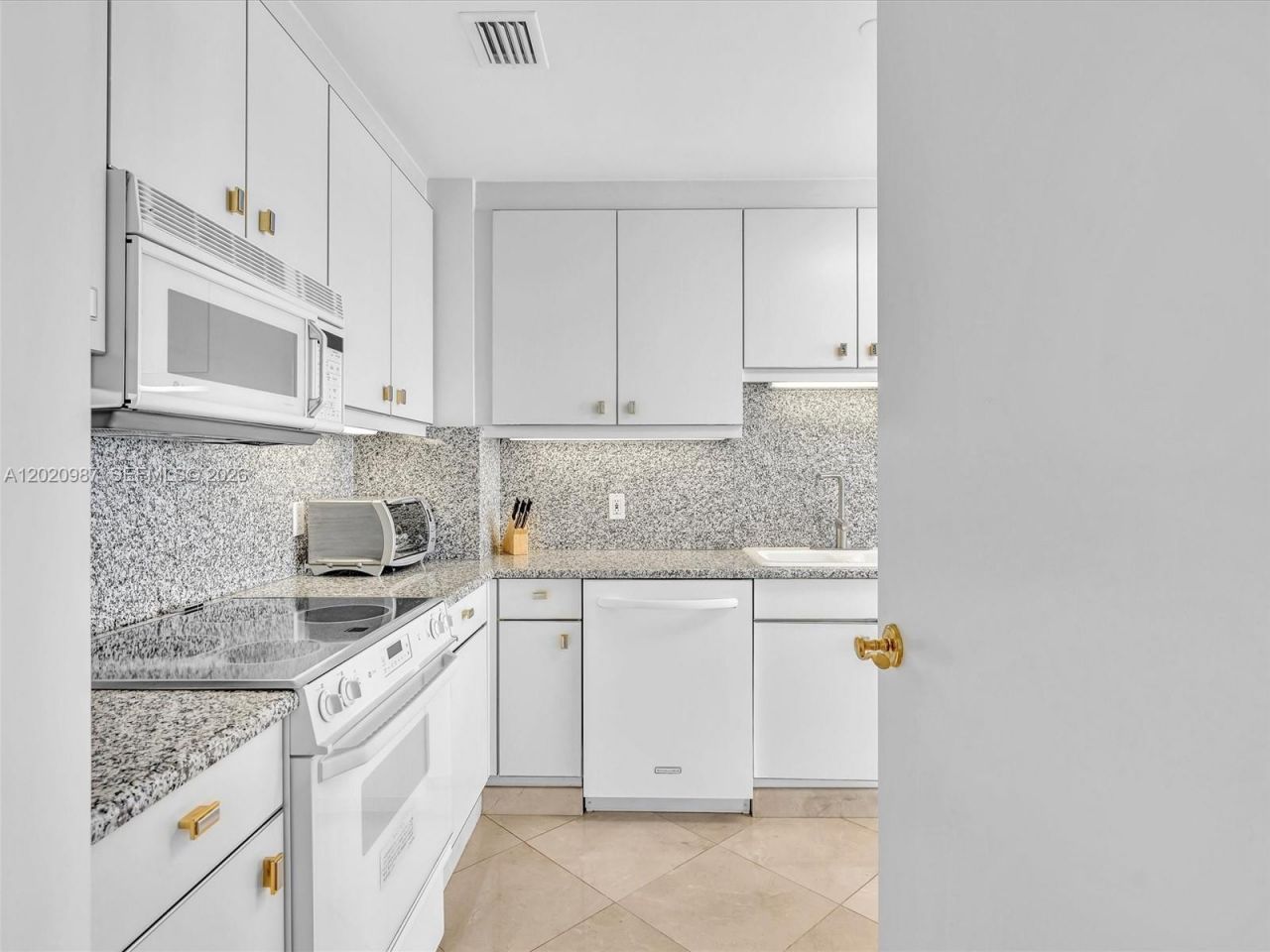 10101 Collins Ave , Unit 18C + CABA, Bal Harbour, FL 33154 Photo