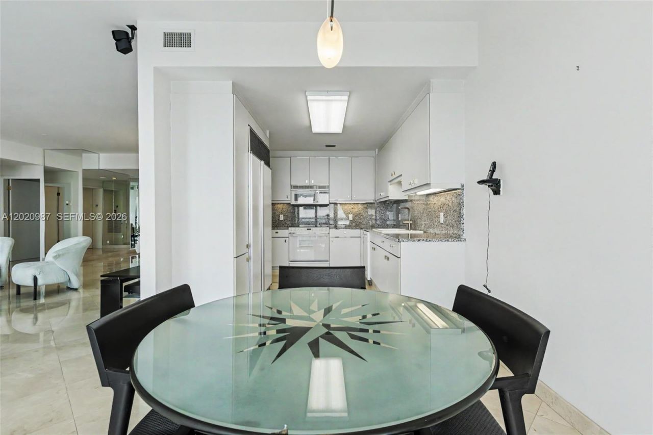 10101 Collins Ave, Unit 18C + CABA, Bal Harbour, FL 33154 Photo