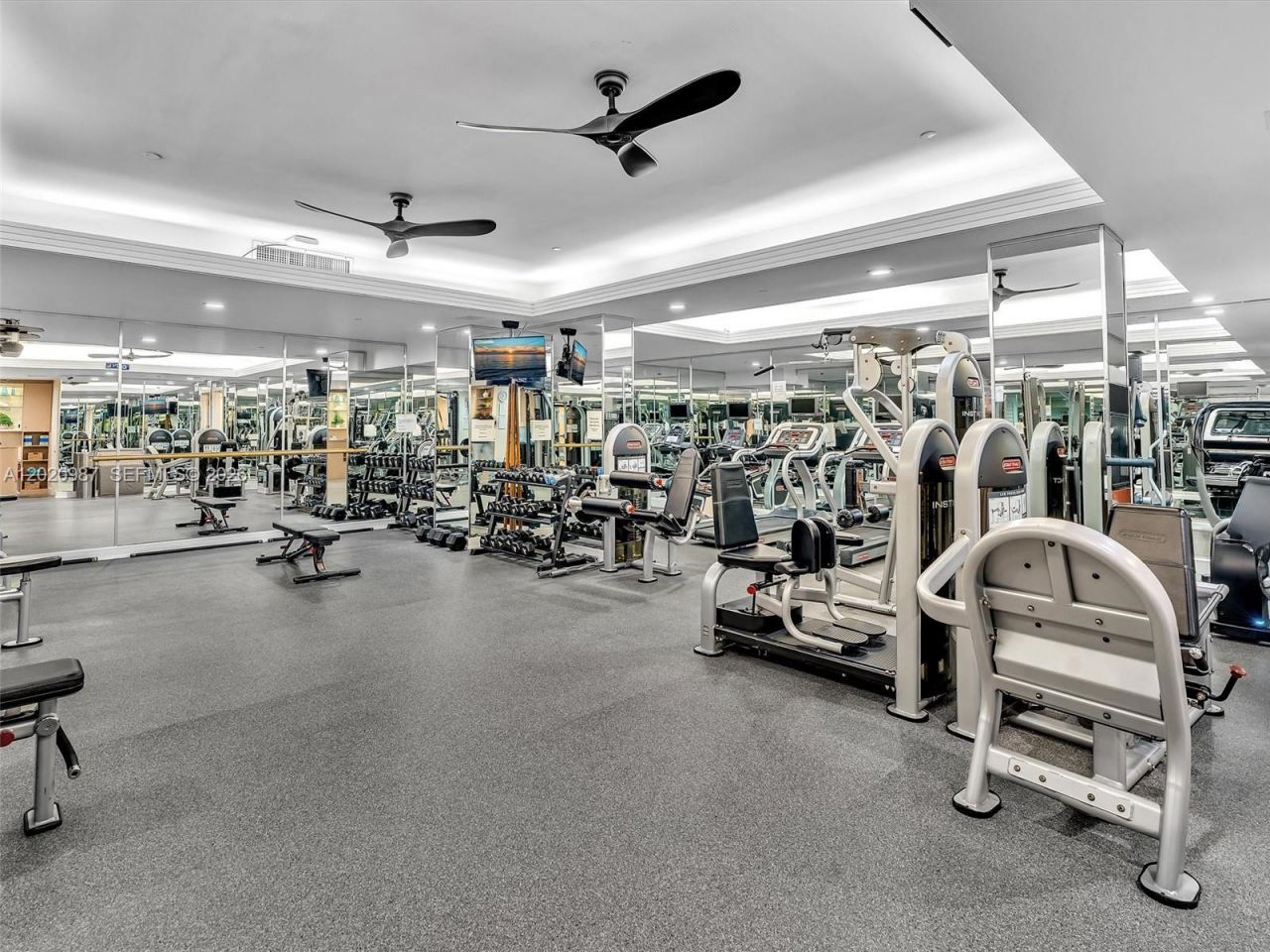 10101 Collins Ave , Unit 18C + CABA, Bal Harbour, FL 33154 Photo