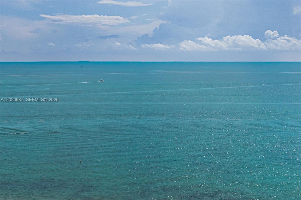 10101 Collins Ave, Unit 18C + CABA, Bal Harbour, FL 33154 Photo