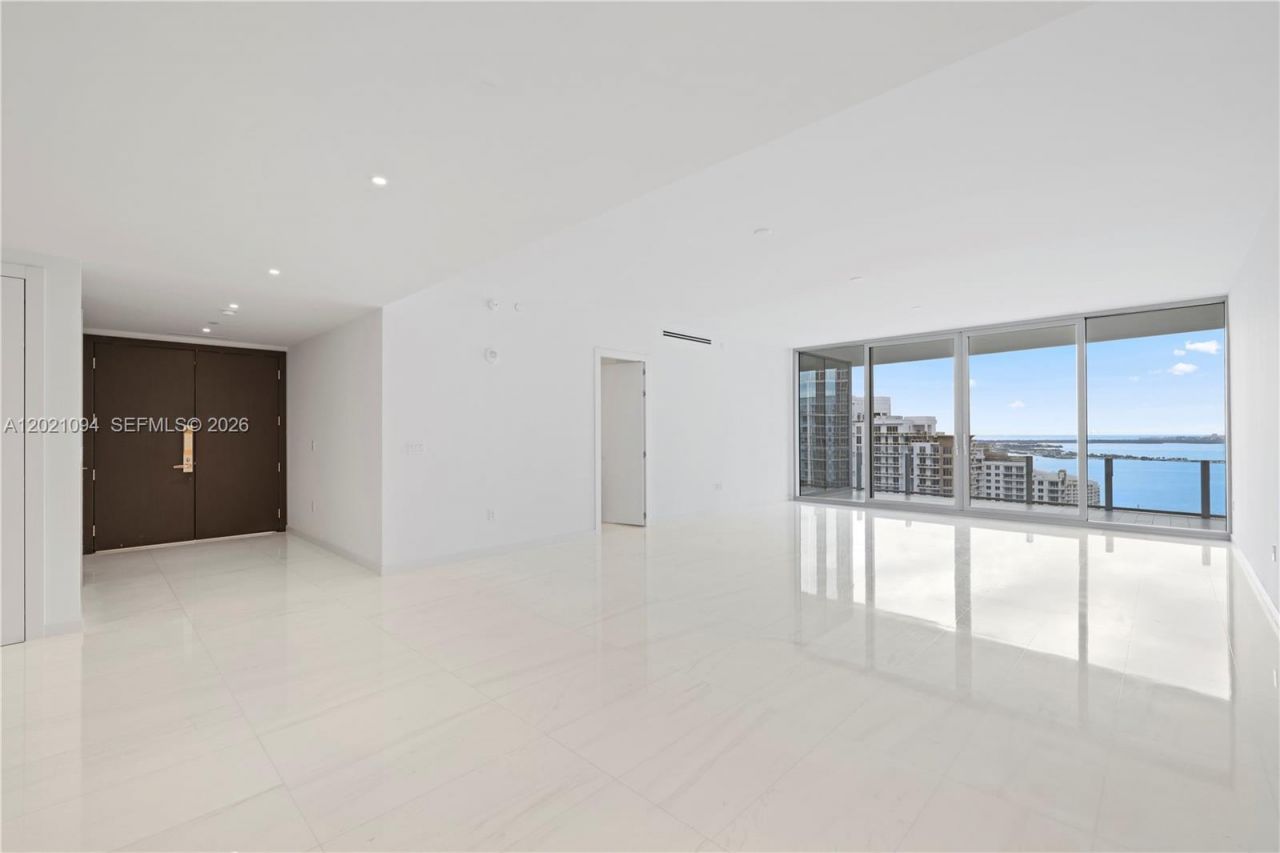 300 Biscayne Blvd Way , Unit 3404, Miami, FL 33131 Photo