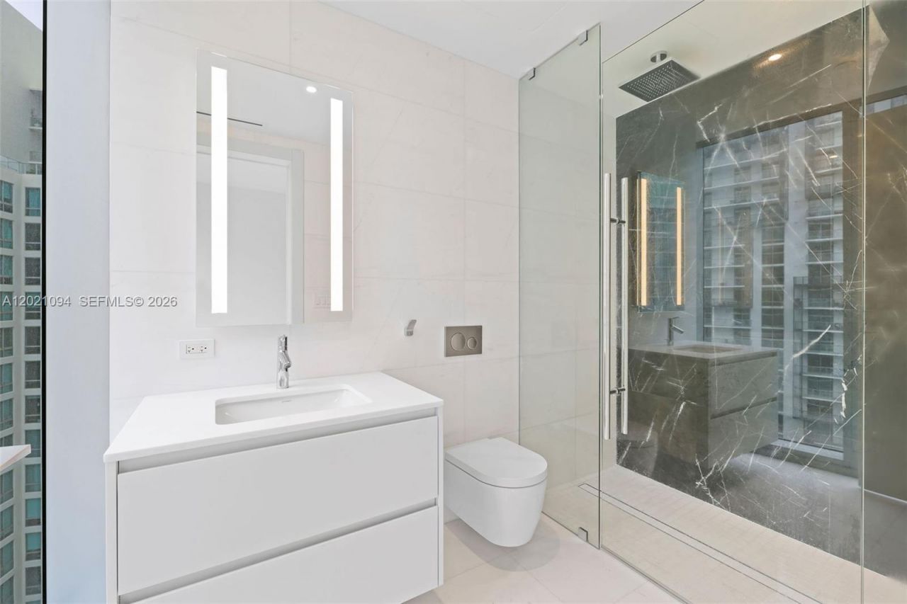 300 Biscayne Blvd Way , Unit 3404, Miami, FL 33131 Photo
