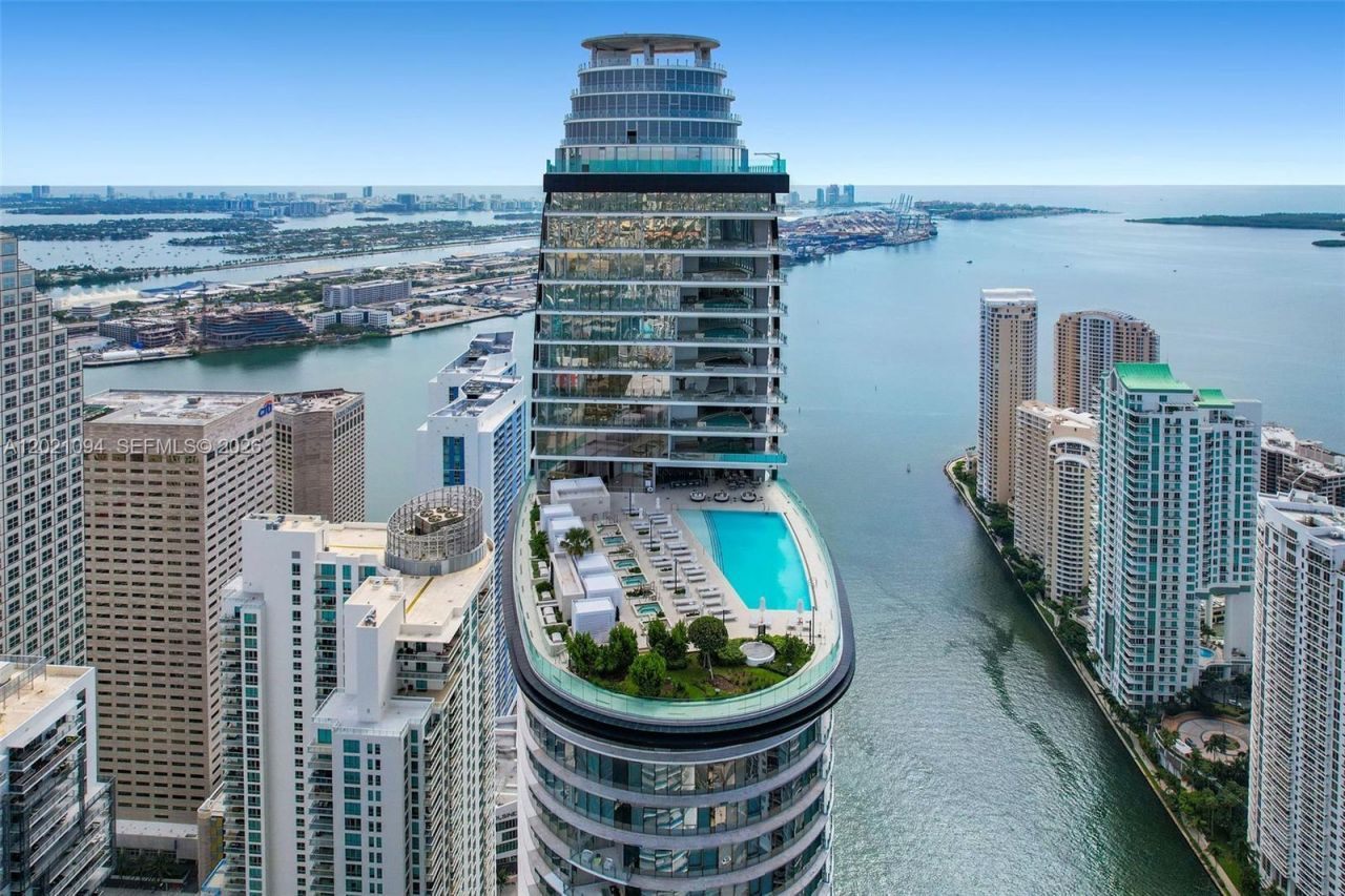 300 Biscayne Blvd Way , Unit 3404, Miami, FL 33131 Photo