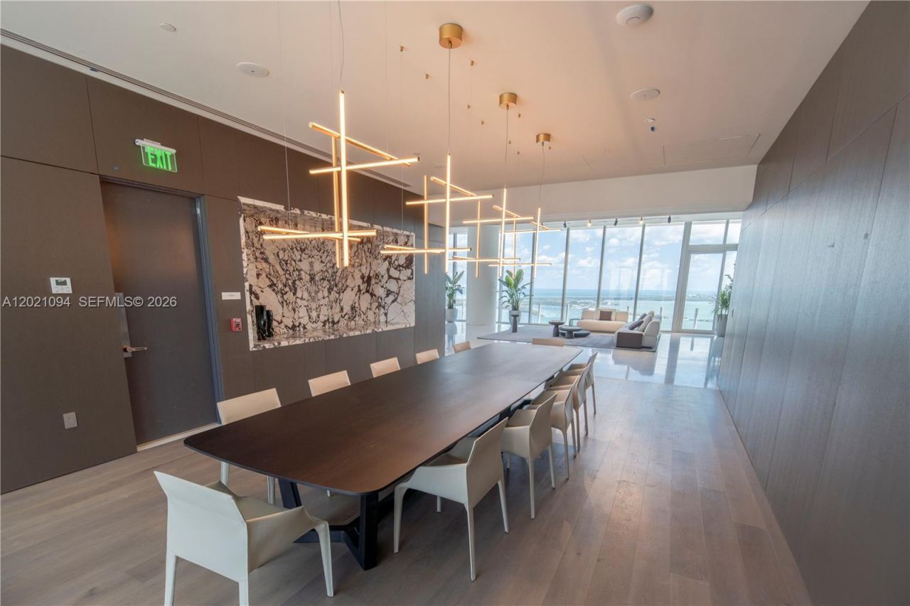 300 Biscayne Blvd Way , Unit 3404, Miami, FL 33131 Photo