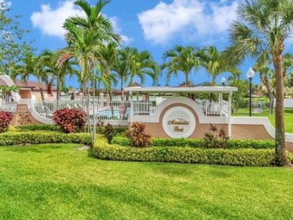 Hialeah, FL 33015