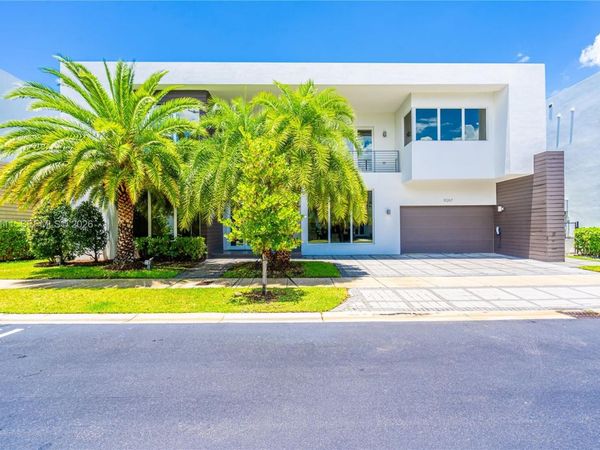 10267 NW 75th Ter, Doral, FL 33178