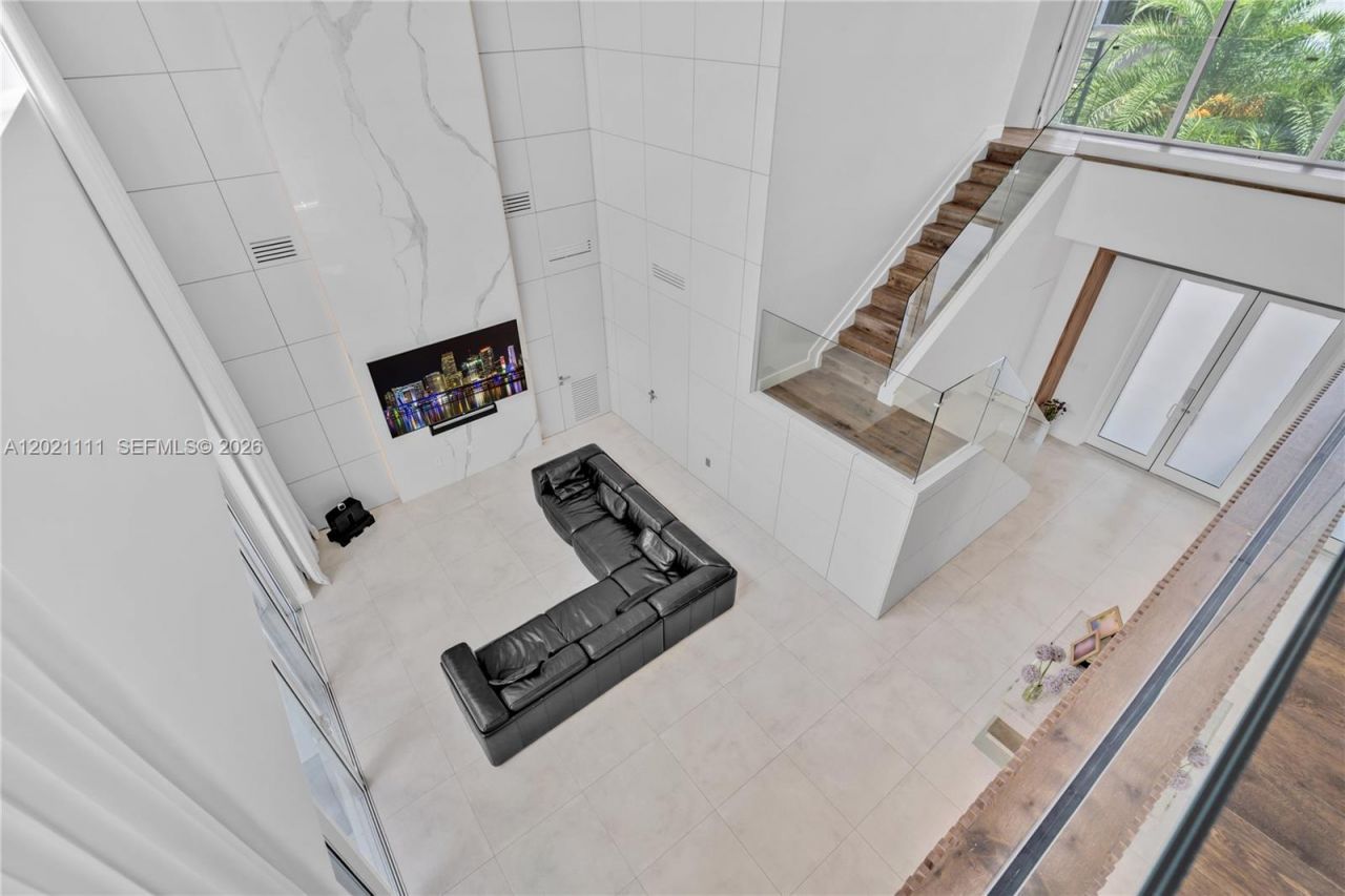 10267 NW 75th Ter, Doral, FL 33178 Photo