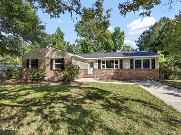 631 Duke Court , Jacksonville, NC 28546