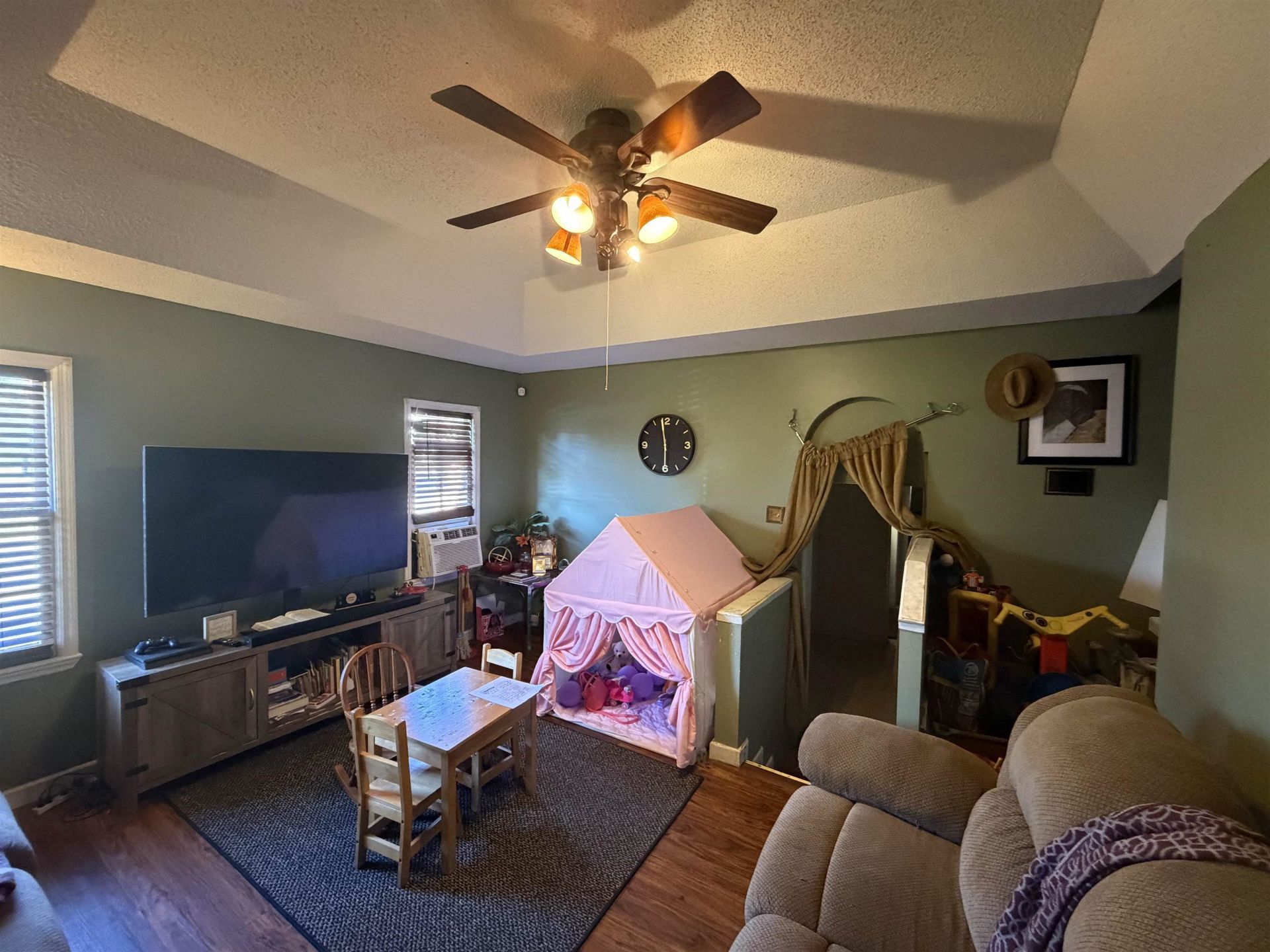 318 Wilmont St. Photo 12