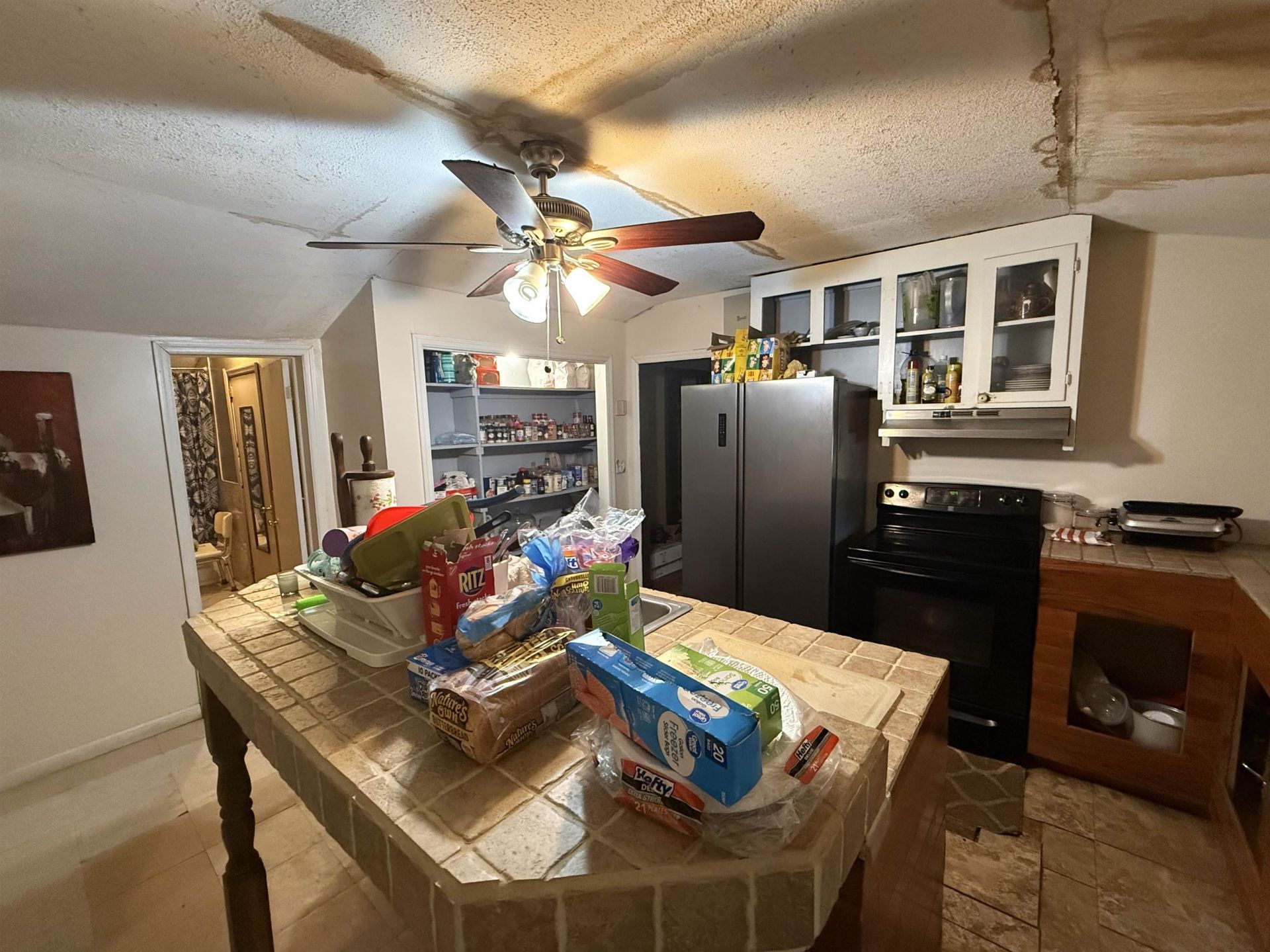 318 Wilmont St. Photo 9