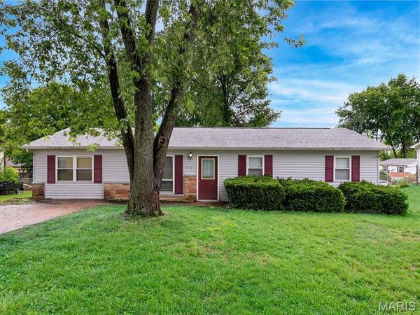 530 Crest Street, St Clair, MO 63077