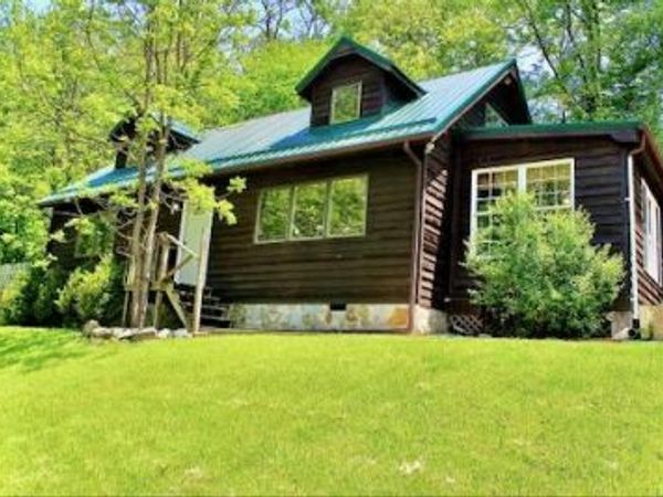 182 Rose RD , Newport, VA 24128
