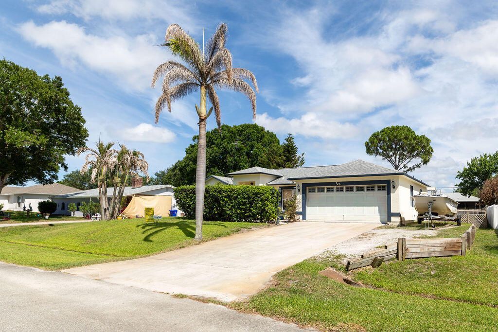 726 Tuxedo Terrace, Sebastian, FL 32958 Photo