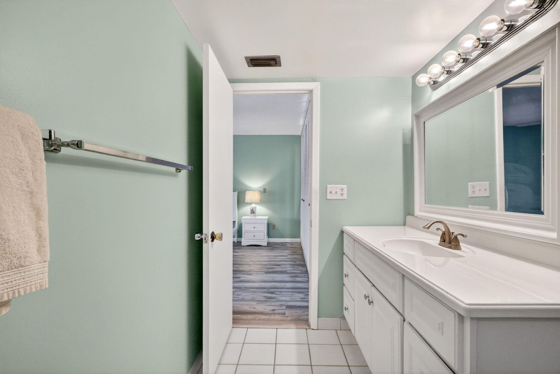 1800 SE Saint Lucie Boulevard, Unit 11-203, Stuart, FL 34996 Photo