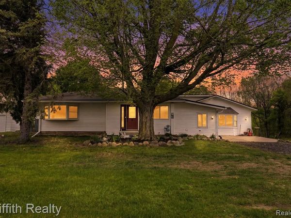 9198 Silver Lake Road , Argentine Twp, MI 48451