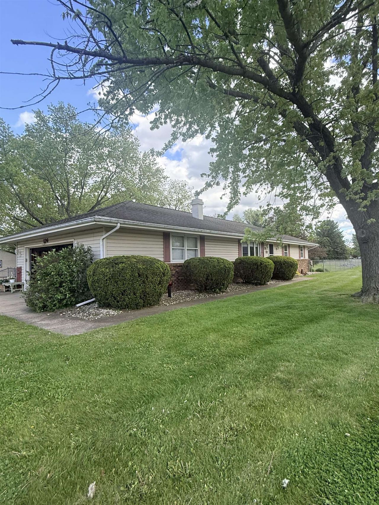 126 Sunrise Drive, Rockton, IL 61072 Main Photo